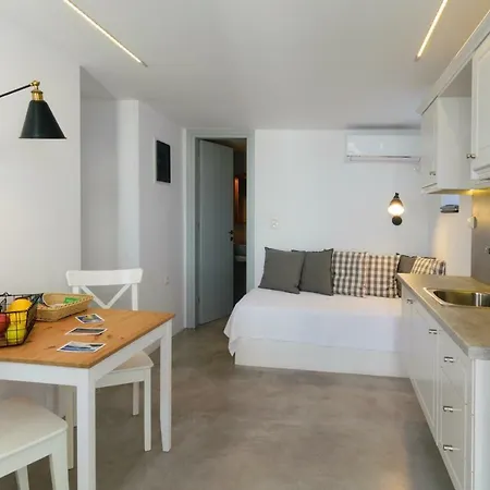 L'arco Milos Adamantas (Milos)