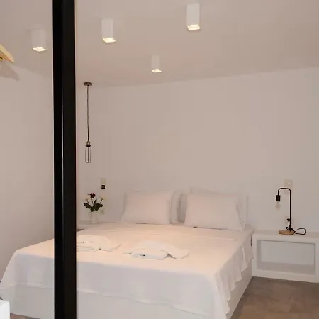 L'arco Milos Appartement *