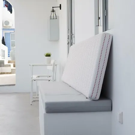 L'arco Milos Adamantas (Milos)