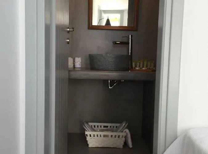 L'arco Milos * Adamantas (Milos)